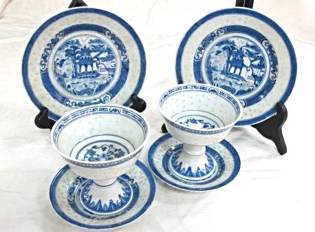 Chinese Blue & White Rice Pattern Collection with 2-7": Chinese Blue & White Rice Pattern Collection with 2-7" Plates and 2 Rice Bowls with 4 1/2" Saucers