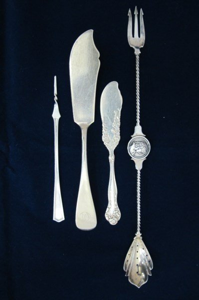 Collection of Sterling Silver to Include: JE Caldwell &: Collection of Sterling Silver to Include: JE Caldwell & Co. 11" Spoon/Fork, 8" Solid Fish Knife, Solid Butter Knife and Olive Pick, 3 TroyOz.