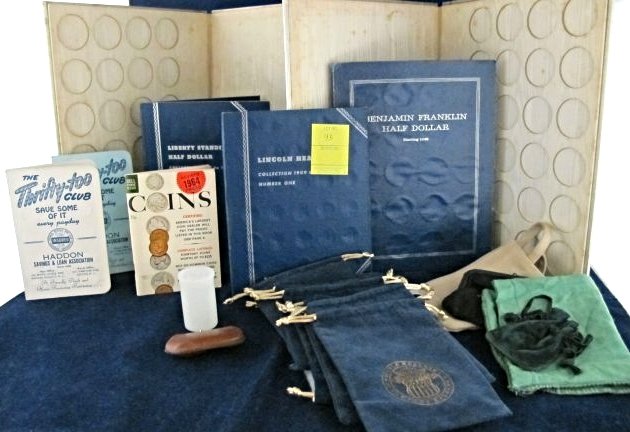 Lot of Blue Books, Thrift Club S&L and Coin Bags &: Lot of Blue Books, Thrift Club S&L and Coin Bags & Purses