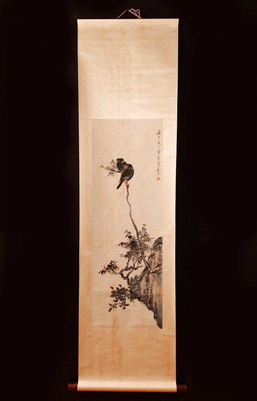 Chinese Scroll Painting Attb. to Yang Bo Long: Attached to silk brocade, painted to depict two blackbirds atop single branch. Signature and seal mark in upper right. 39.75" H x 13.25" W, painting only. Excellent condition.