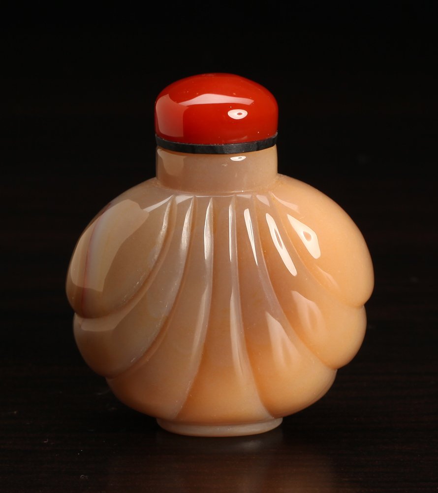 Chinese Carved Agate Snuff Bottle: In seashell form. 2.5" H x 2.25" W. Excellent condition.