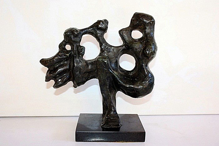 Jacque Lipchitz Limited Edition Bronze Sculptur: Jacque Lipchitz signed, limited edition bronze sculpture. Patina may vary slightly. Approx. size: