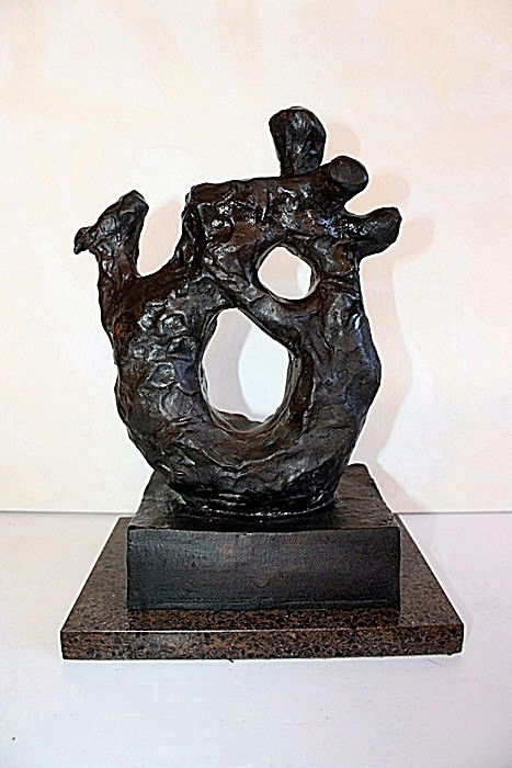 Jacque Lipchitz Limited Edition Bronze Sculpture: Jacque Lipchitz signed, limited edition bronze sculpture. Patina may vary slightly. Approx. size: