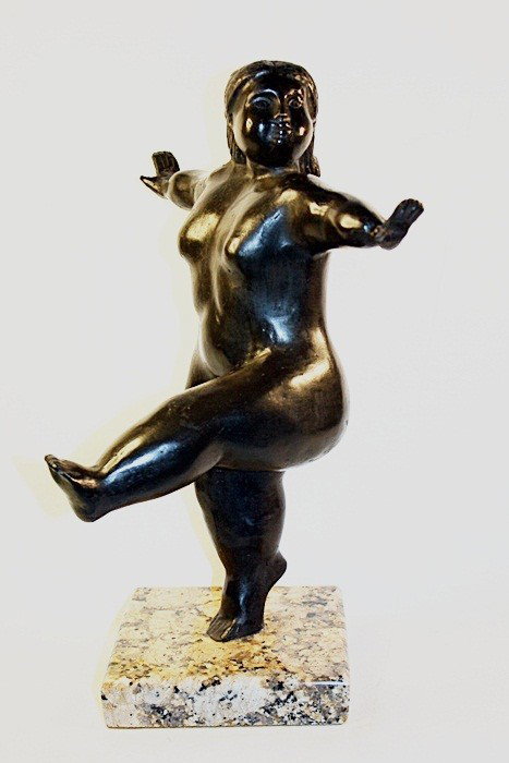 Botero "Nude Dancer " Limited Edition Bronze Scul: Botero signed, limited edition bronze, "Nude Dancer". Patina may vary slightly. Approx. size: 16x11x9 Inch.