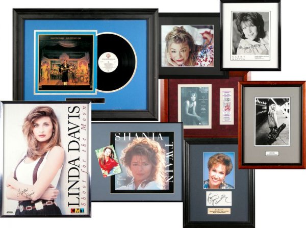 8 LADY COUNTRY MUSIC SINGERS SIGNED PHOTOS/ALBUMS
