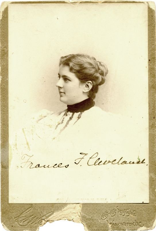 FRANCES F. CLEVELAND SIGNED CABINET PHOTOGRAPH