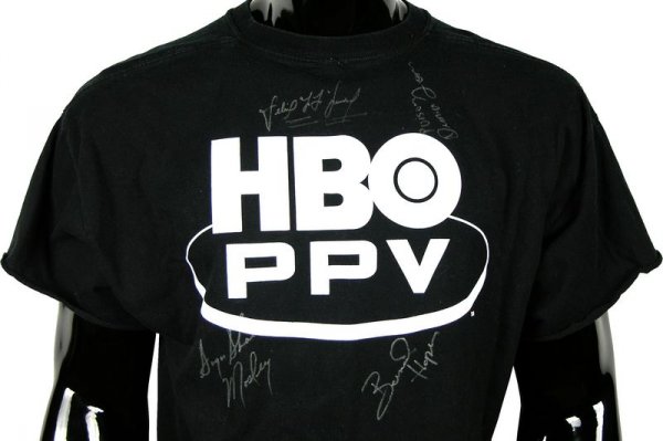 BOXING CHAMPIONS SIGNED TEE SHIRT /PRESS KITS: 993. [MODERN BOXING CHAMPIONS] Four champion boxers have signed this black HBO Pay-Per-View tee shirt. Boldly penned in silver felt tip by middleweight FELIX "TI
