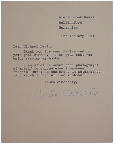 AGATHA CHRISTIE