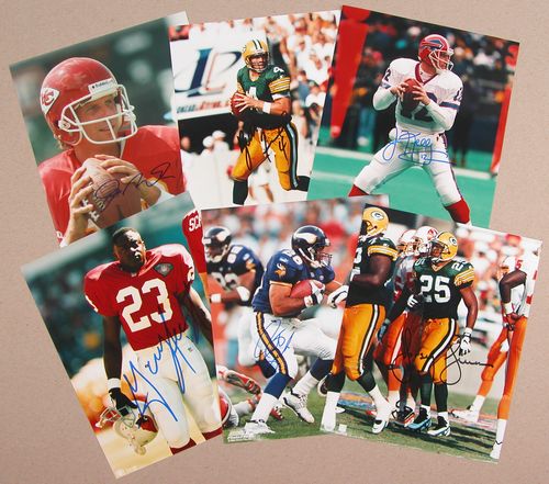 [FOOTBALL COLLECTION]: 1077. [FOOTBALL COLLECTION] Nice mix of six star players. SPs, color, 8"x10" action stills and portraits. Individually signed in felt tip by BRETT FAVRE; GARRISON HEARST; ROBERT SMITH