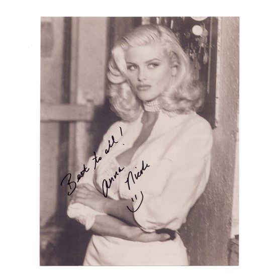 ANNA NICOLE SMITH: Vickie Lynn Marshall (née Hogan) (1967-2007). American model, sex symbol, actress and television personality. She first gained popularity in Playboy, becoming the 1993 Playmate of the Year. She later