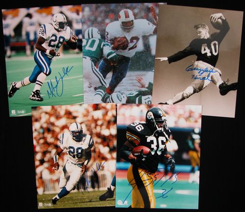 [RUNNING BACKS]: 916. [RUNNING BACKS] Collection of 14 autographs penned by ten star players. SPs, color, 8"x10" action stills. Included are TERRELL DAVIS; ROBERT SMITH;