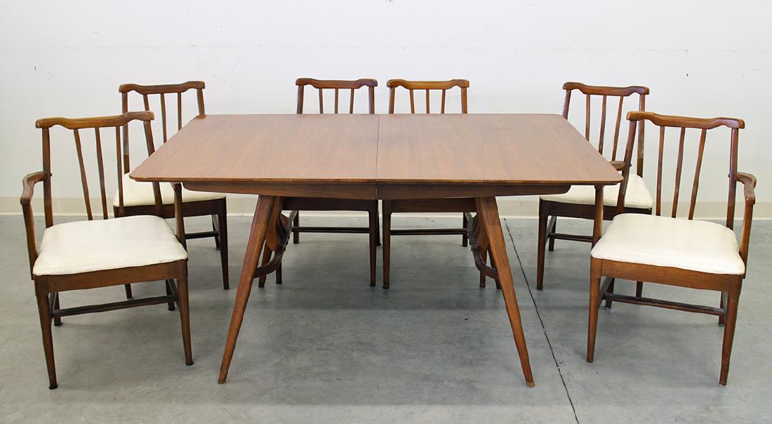 MID CENTURY MODERN DINING TABLE & CHAIRS (1 of 5)