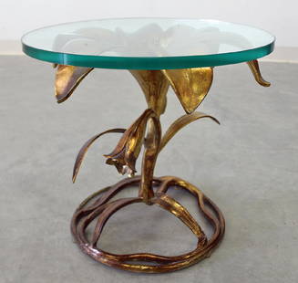 VINTAGE ARTHUR COURT FLORAL LILY TABLE: Vintage Mid Century Hollywood Regency style Arthur Court metal flower table with glass top. Unmarked. Appears to have prior repair to one leaf. 17" tall 19" wide.