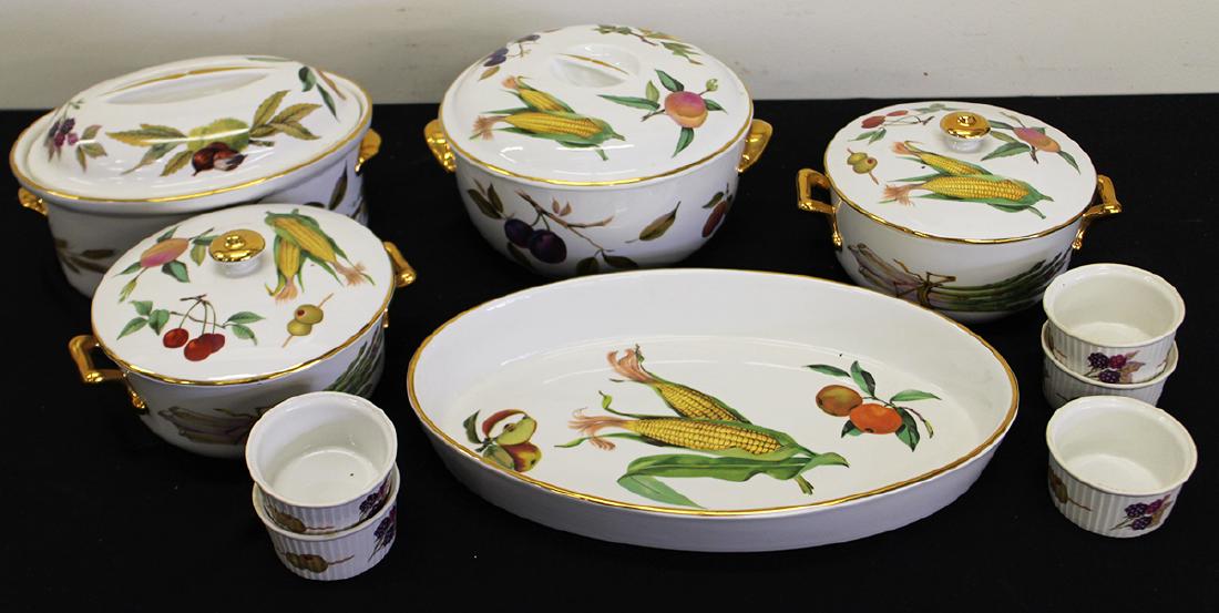 10 PIECE ROYAL WORCESTER EVESHAM CHINA SET (1 of 3)