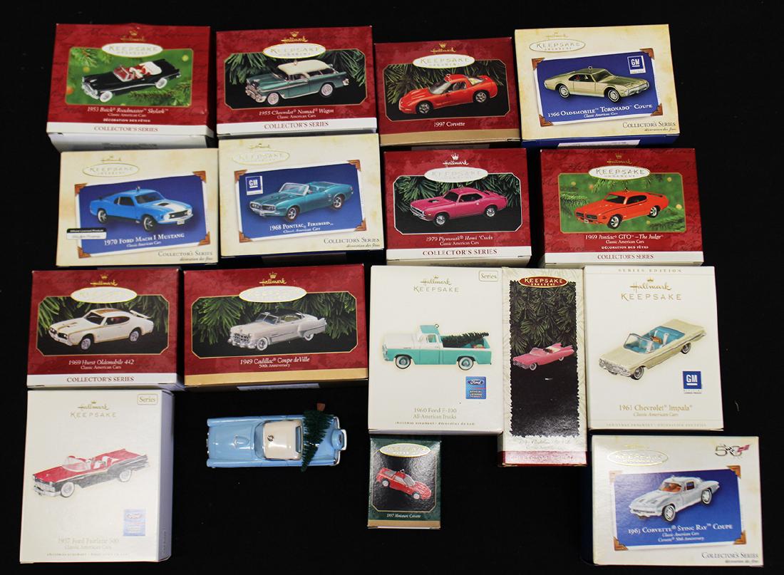 (15) HALLMARK CLASSIC AMERICAN CAR ORNAMENTS (1 of 4)