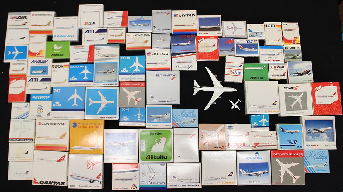 MINIATURE AIRLINE AIRPLANE COLLECTION (1 of 6)