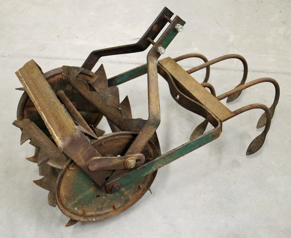 ANTIQUE HAND PUSH CULTIVATOR TILLER ROHO PLOW