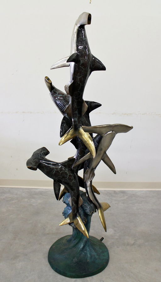w aribu sculpture