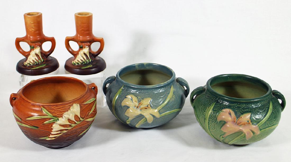 ROSEVILLE POTTERY FREESIA & WATER LILY (1 of 3)