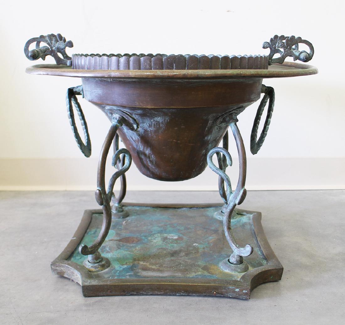 VINTAGE COPPER PLANTER (1 of 3)