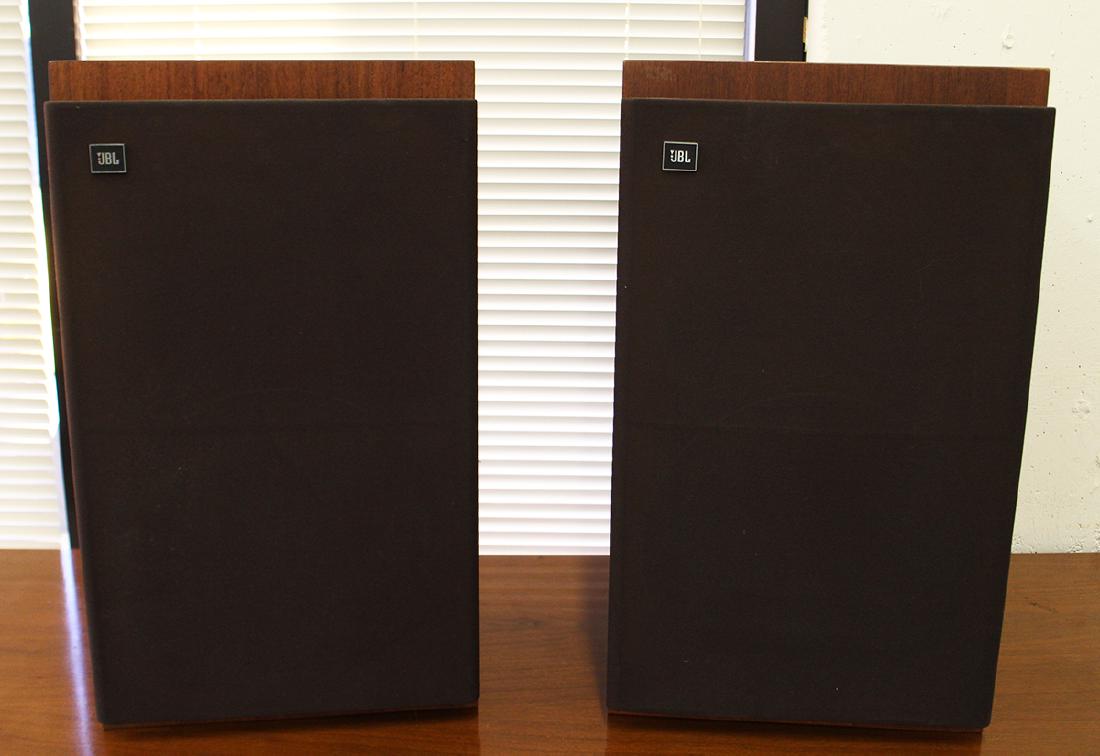 (2) VINTAGE JBL JAMES B LANSING SPEAKERS (1 of 3)