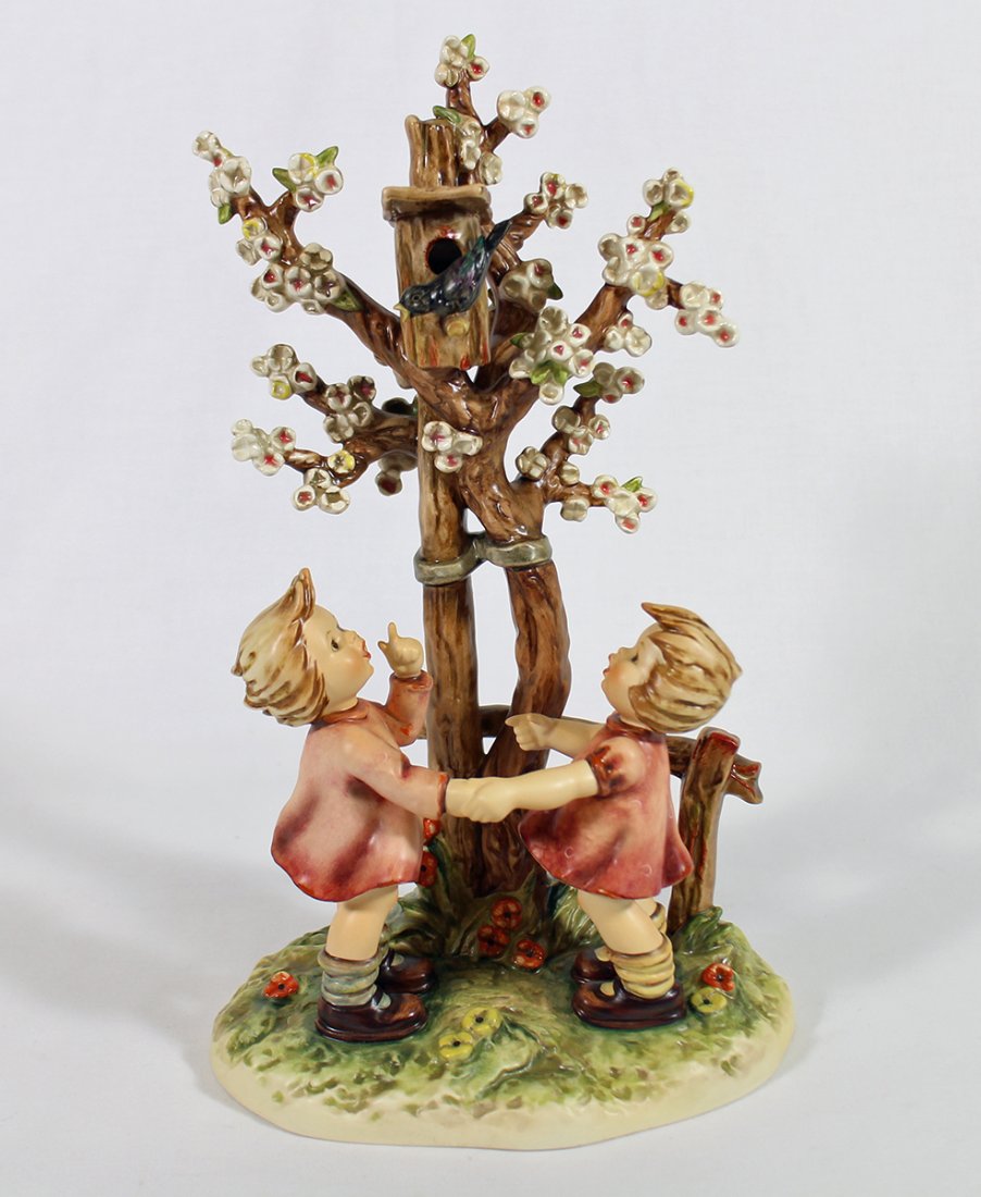 HUMMEL WELCOME SPRING FIGURINE W/ BOX (1 of 3)