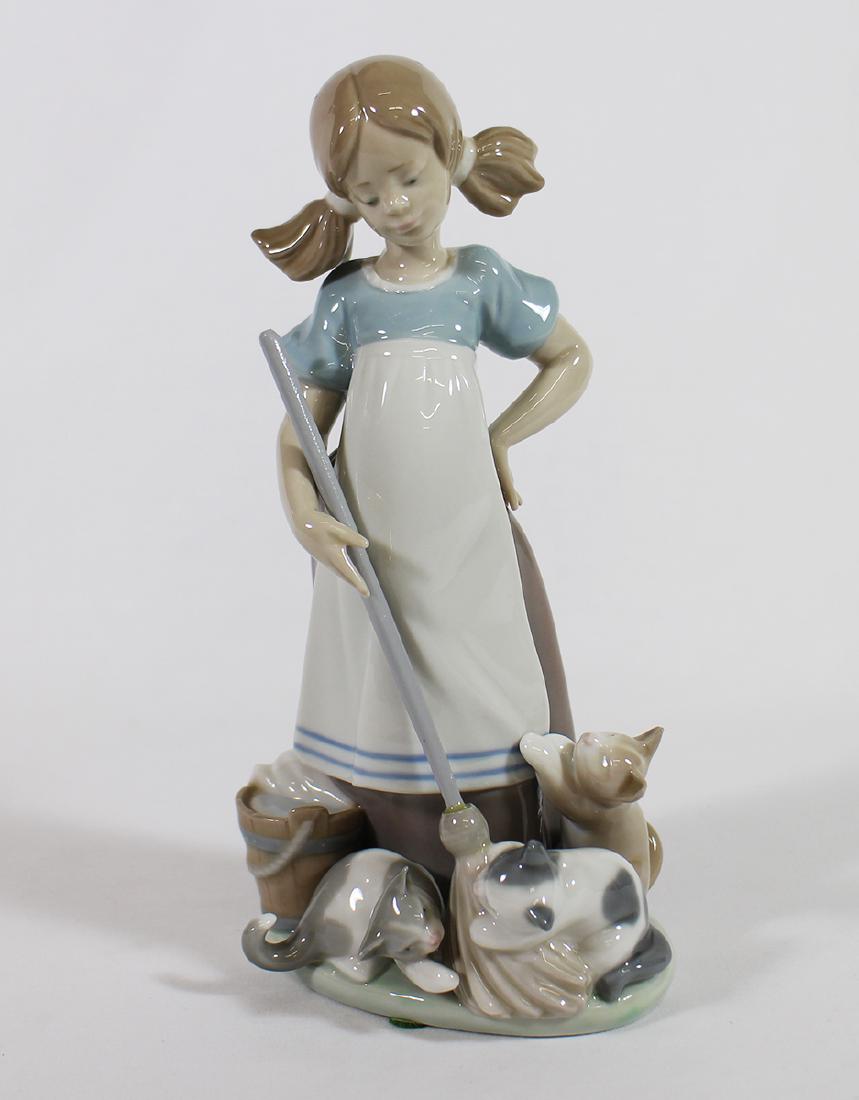 LLADRO PLAYFUL KITTENS FIGURINE (1 of 2)