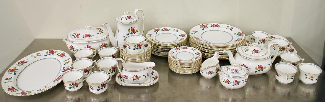 68 PIECE WEDGWOOD CHINESE FLOWERS CHINA SET (1 of 5)