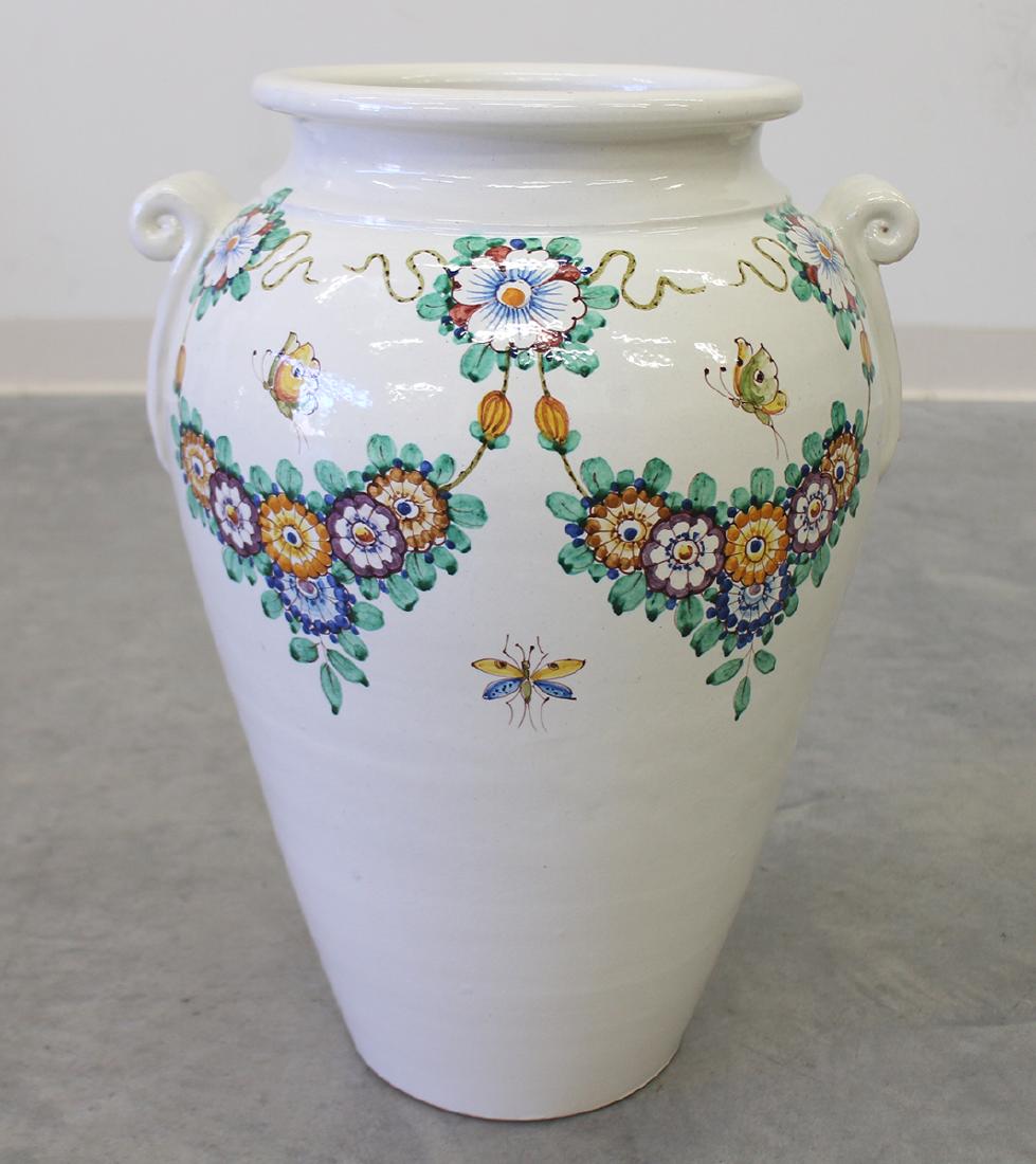 LARGE POTTERY URN (1 of 1)