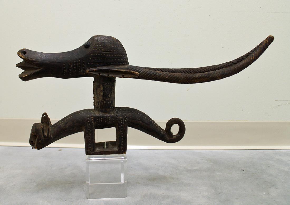 AFRICAN WOOD TRIBAL CARVING (1 of 3)