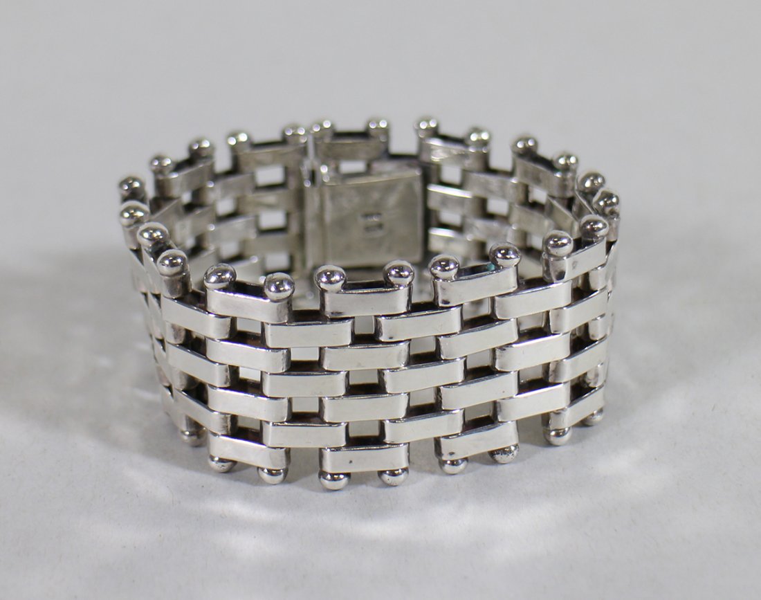 STERLING SILVER WIDE GATE LINK BRACELET (1 of 2)