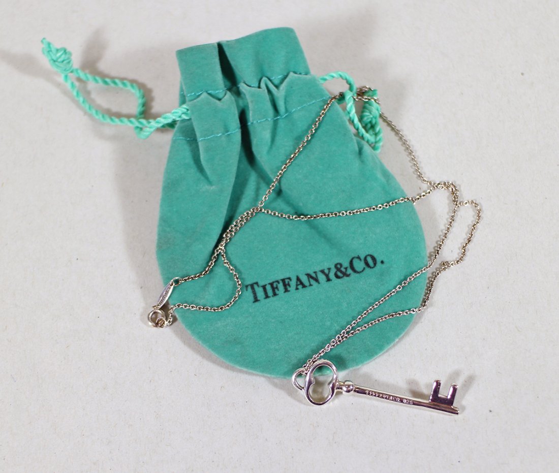 TIFFANY & CO. STERLING KEY PENDANT NECKLACE (1 of 2)
