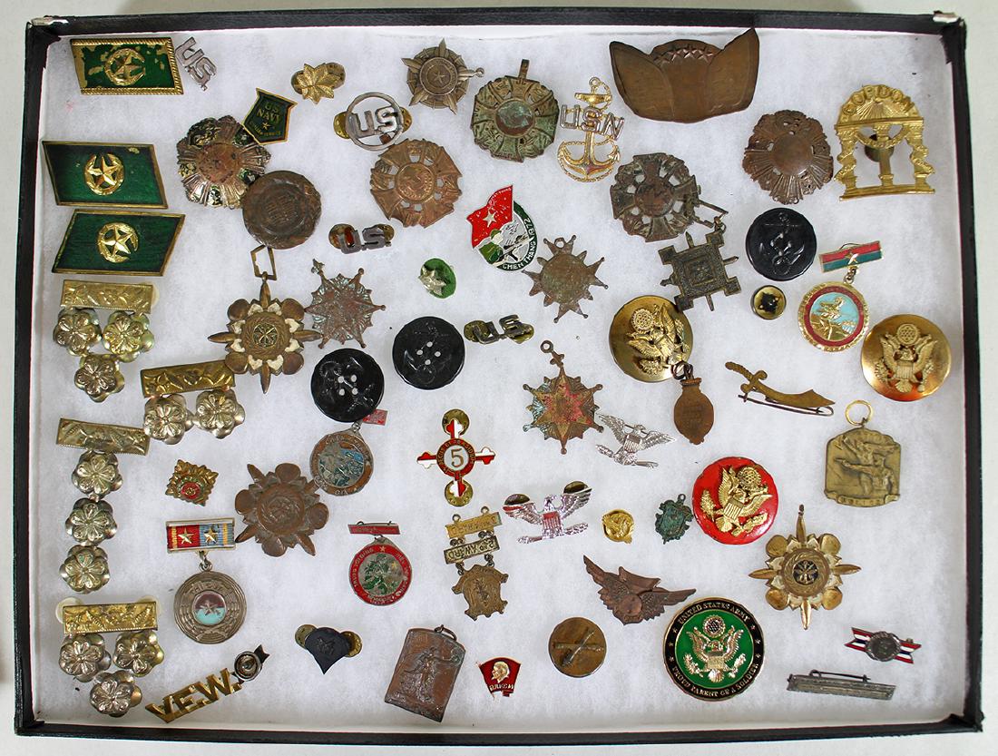 LARGE COLLECTION OF MILITARY MEDALS (1 of 2)