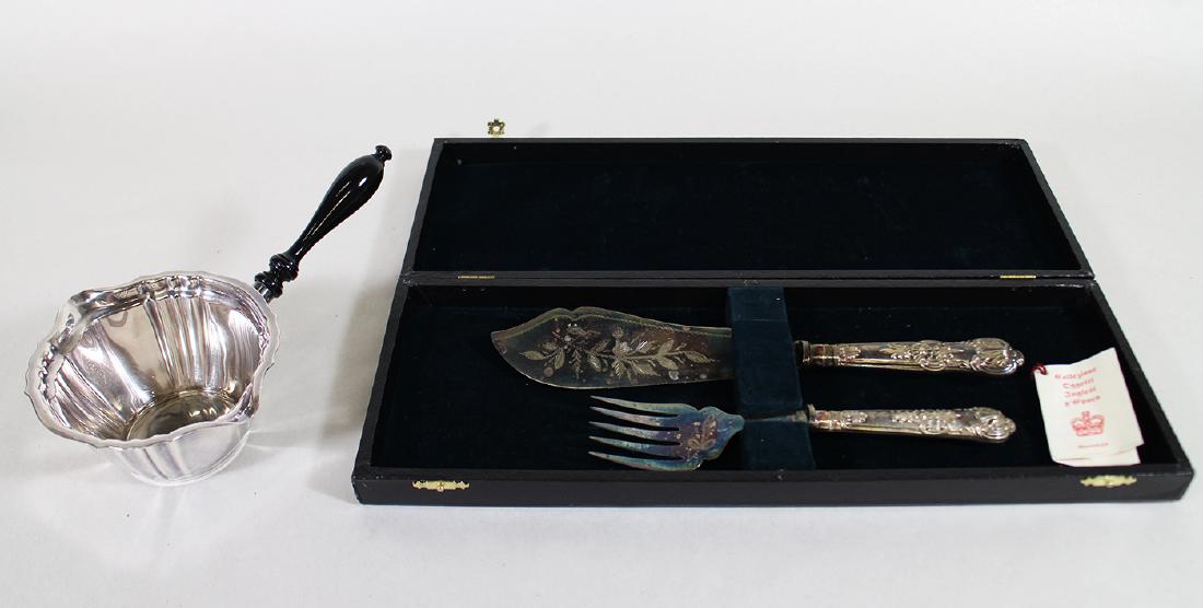SHEFFIELD FISH SET & HANDLED PIPKIN (1 of 2)