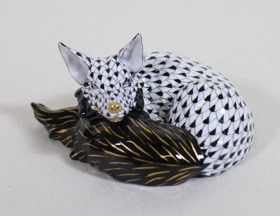 HEREND BLACK FISHNET SLEEPING FOX (1 of 3)
