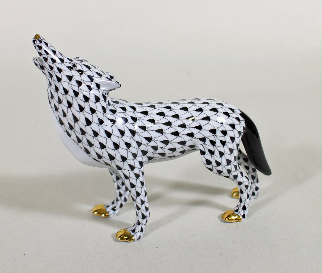 HEREND BLACK FISHNET 1ST EDITION WOLF (1 of 3)