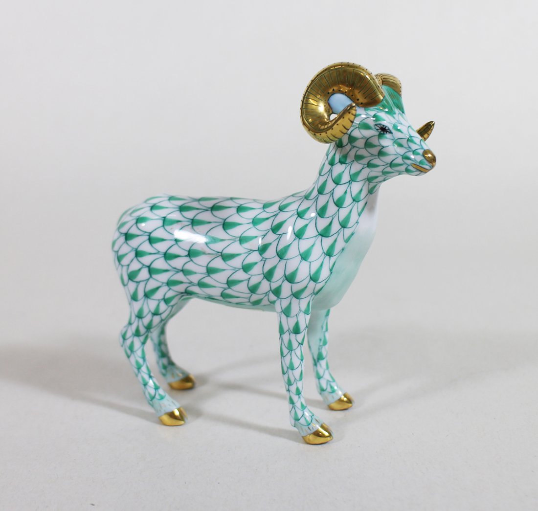 HEREND GREEN FISHNET RAM FIGURINE (1 of 2)
