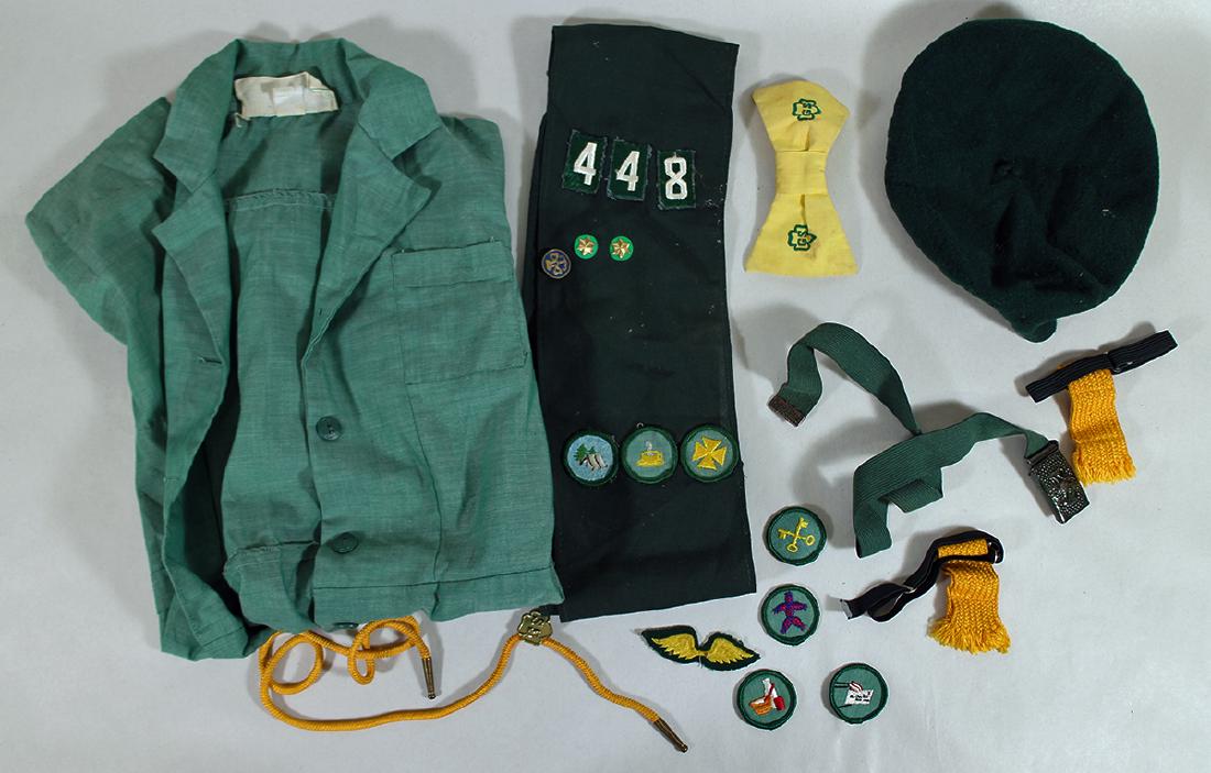 VINTAGE GIRL SCOUT UNIFORM W/ BERET BADGES & SASH (1 of 1)