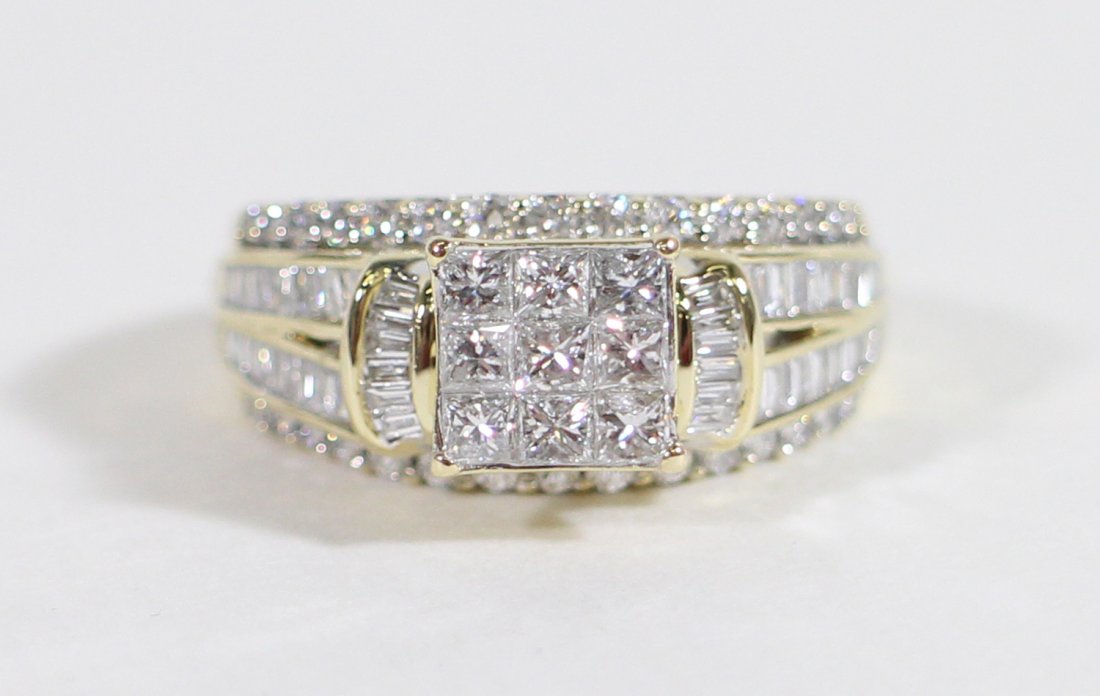 10KT 2.00 CARAT DIAMOND RING (1 of 3)