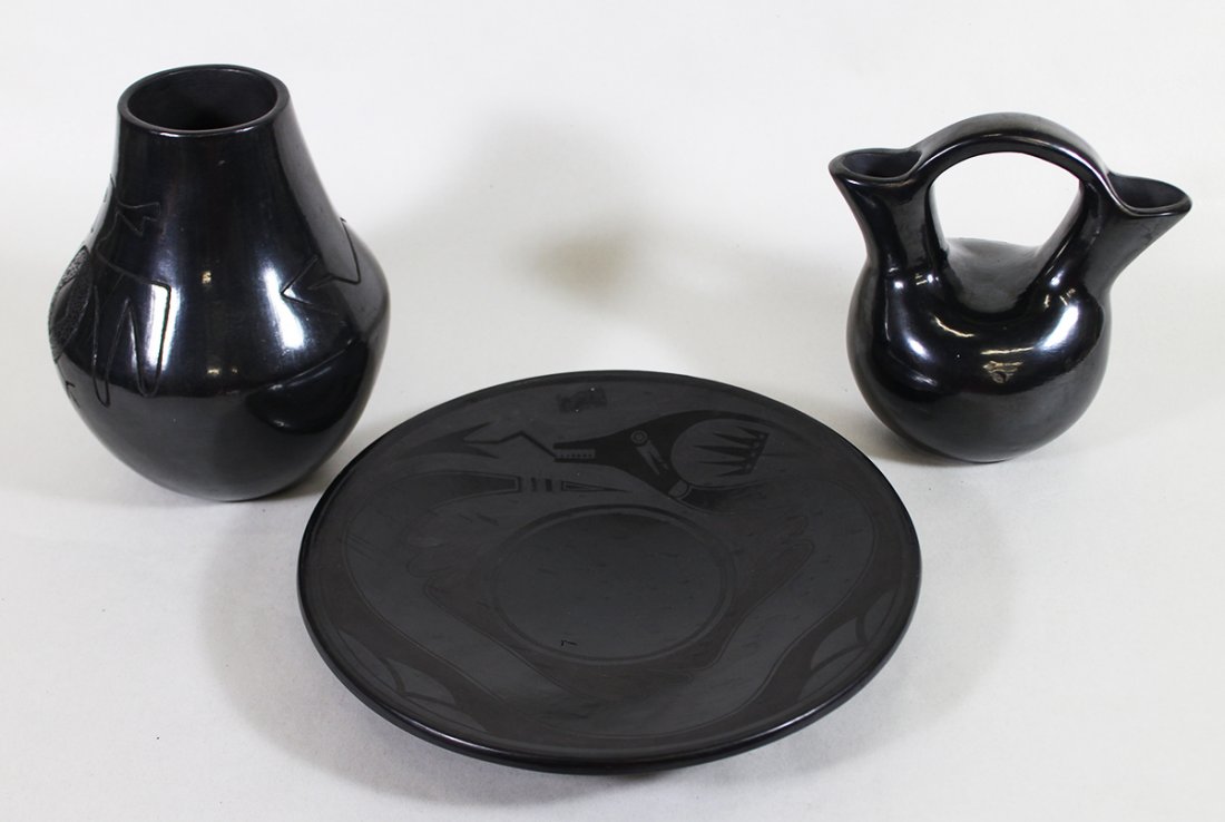 (3) VINTAGE SAN IDELFONSO BLACK PUEBLO POTTERY (1 of 5)
