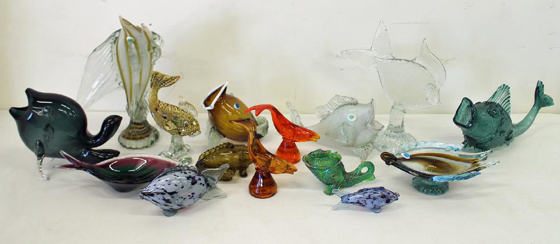 VINTAGE BLOWN ART GLASS FISH COLLECTION (1 of 4)