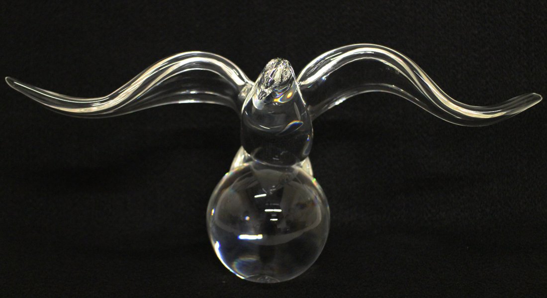 STEUBEN CRYSTAL EAGLE ON BALL (1 of 3)