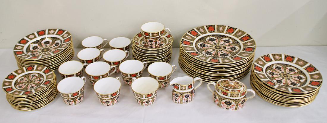 71 PC ROYAL CROWN DERBY IMARI CHINA SET (1 of 5)