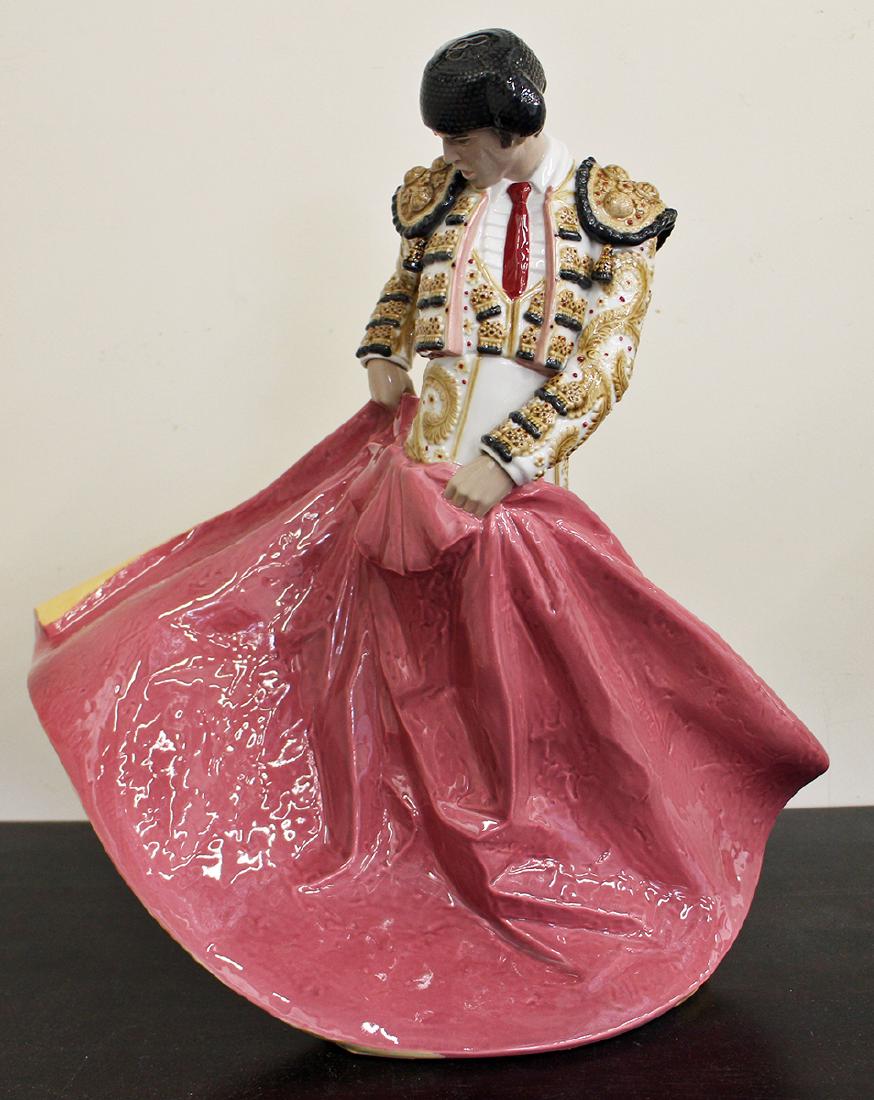 LARGE LLADRO MATADOR FIGURINE (1 of 4)