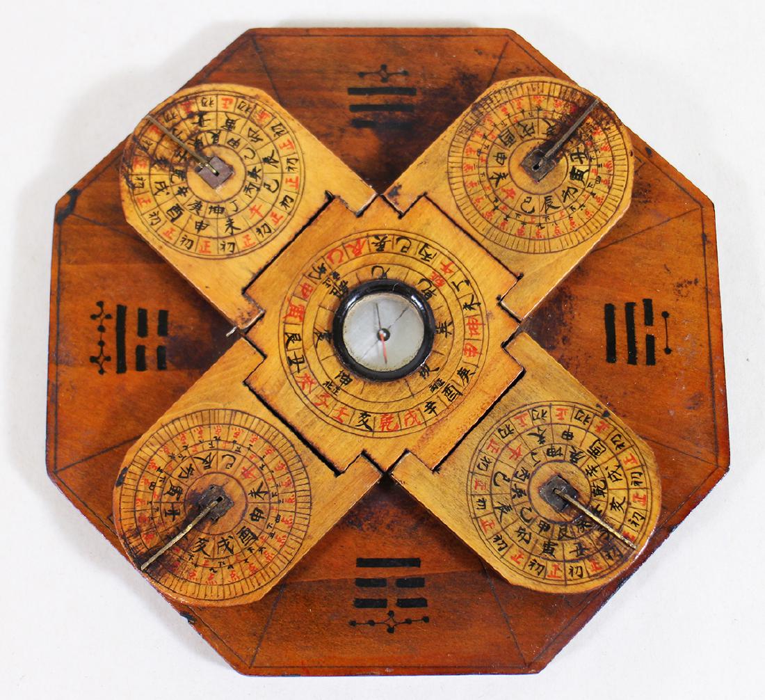 ANTIQUE CHINESE WOOD COMPASS