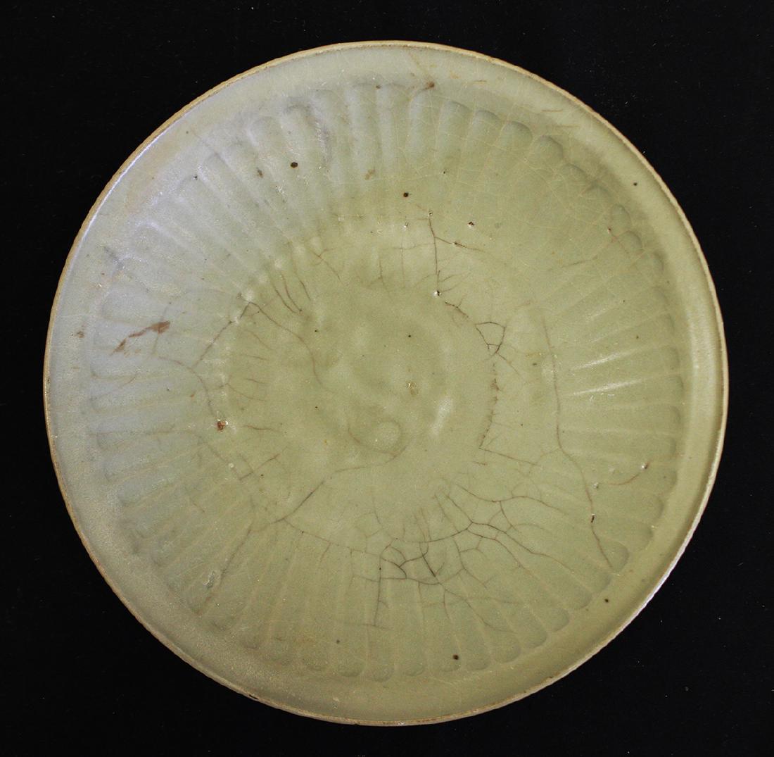 17TH CENTURY MING CARGO CELADON DISH (1 of 3)