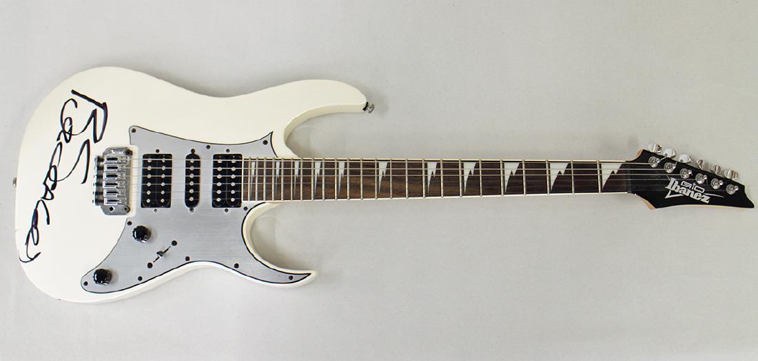 BOZ SCAGGS SIGNED IBANEZ GUITAR (1 of 3)