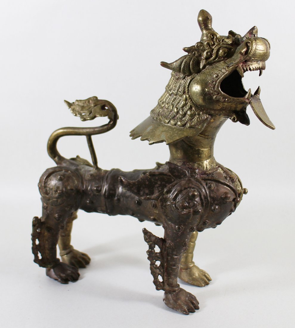 METAL FOO DOG SCULPTURE (1 of 3)