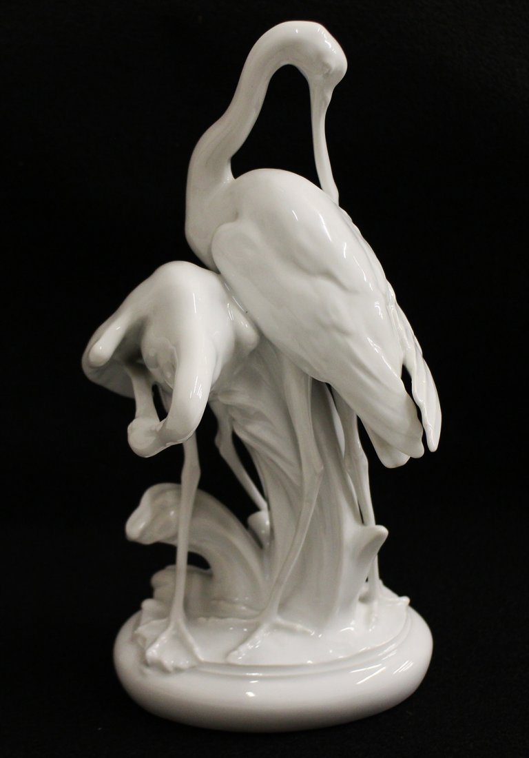 HEREND SPOONBILLS FIGURINE: Herend white porcelain spoonbills bird figurine 5190. 9" tall.