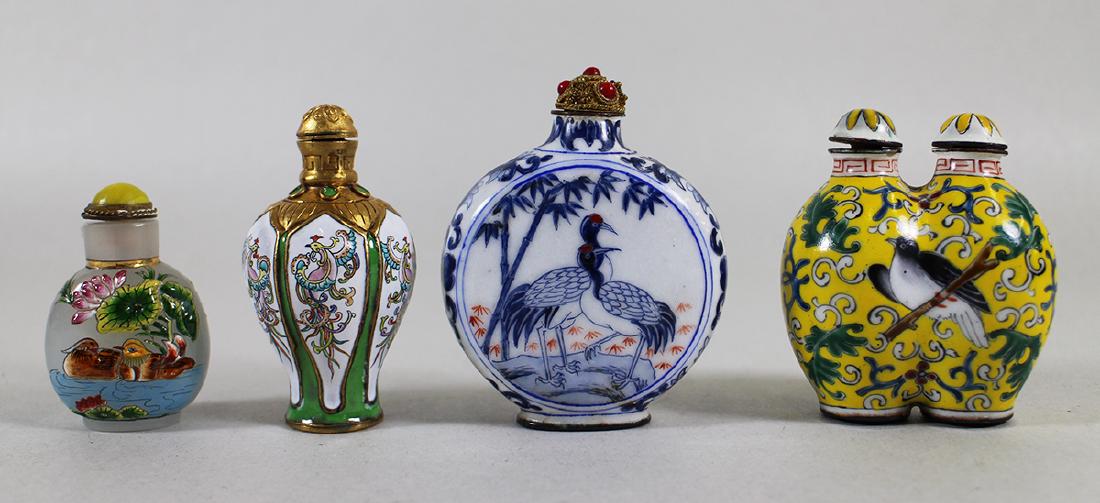 (4) CHINESE SNUFF BOTTLES (1 of 4)